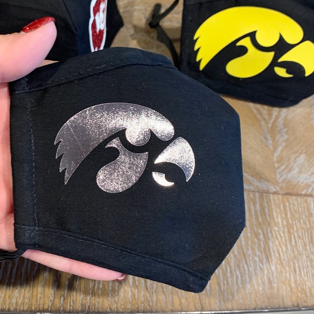 Iowa Hawkeye face mask -adjustable reusable - Picture 2 of 7